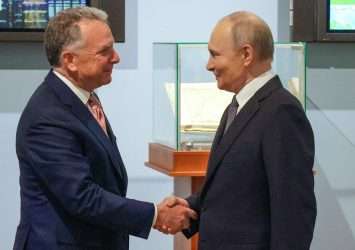 Enviado de Donald Trump llega a Moscú para reunirse con Putin