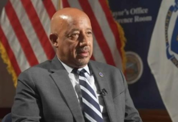 LAWRENCE: Alcalde origen dominicano pide intérprete en audiencia judicial