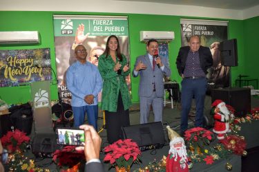 NUEVA YORK: Fuerza del Pueblo celebra fiesta de Navidad