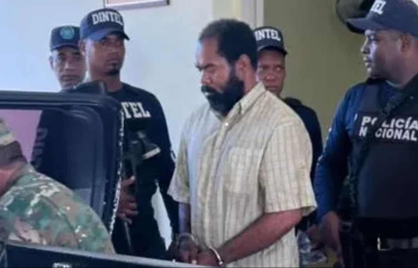 Tribunal envía a psiquiatra un hombre que amenazó Abinader Tribunal envía a psiquiatra un hombre que amenazó Abinader