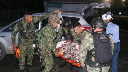 COLOMBIA: Seis soldados muertos, 30 heridos en ataque
