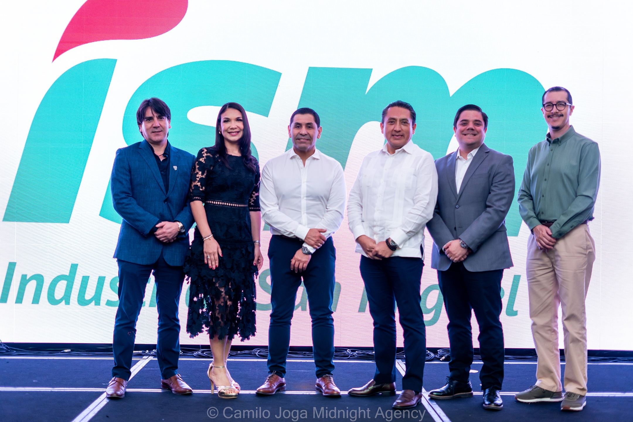 Industrias San Miguel realiza tradicional encuentro navideño imagen