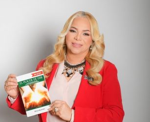 Ponen a circular el libro “El placer de dar” Ponen a circular el libro “El placer de dar”