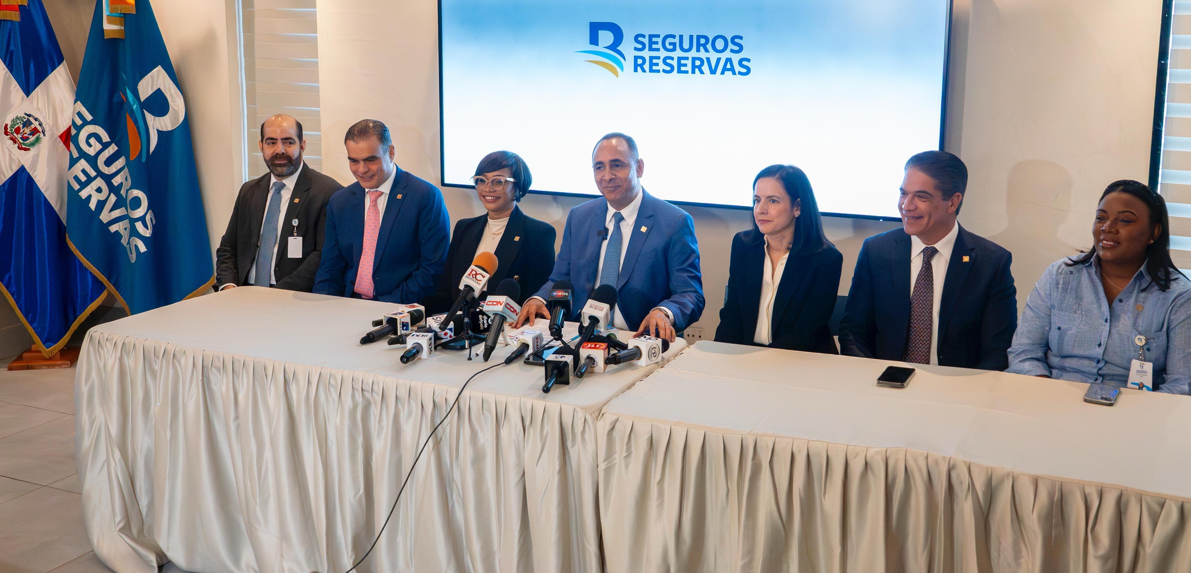Seguros Reservas cierra 2025 con mayor nivel de utilidades imagen
