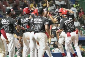 Leones dejan en el terreno a las Aguilas; Gigantes y Toros ganan Leones dejan en el terreno a las Aguilas; Gigantes y Toros ganan