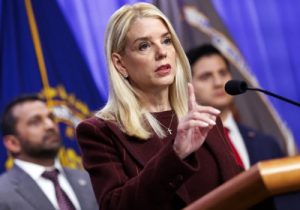 EU: Arrestan cinco acusados de planear ataques «terroristas» EU: Arrestan cinco acusados de planear ataques «terroristas»