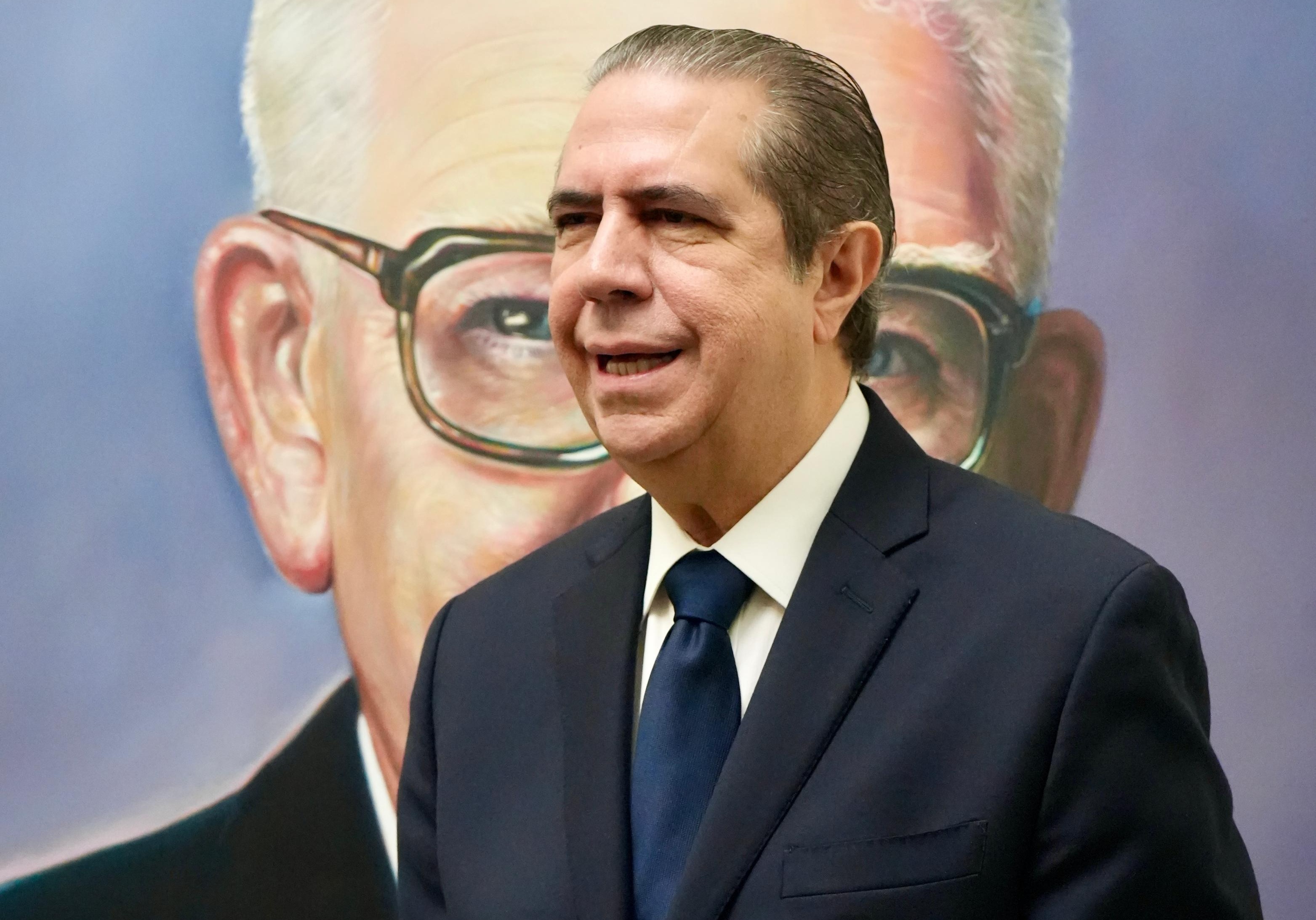 Javier García pide unidad y esperanza a los dominicanos imagen