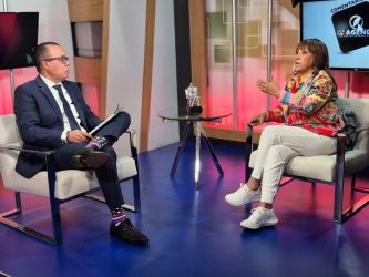 Milly enfrentó dilema ejercer como periodista o la música