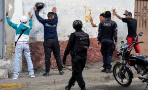 Excarcelan 71 estaban presos en Venezuela por hacer protestas