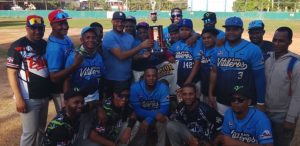 Vitilleros coronan campeones de la Copa Navideña Villa Faro Vitilleros coronan campeones de la Copa Navideña Villa Faro