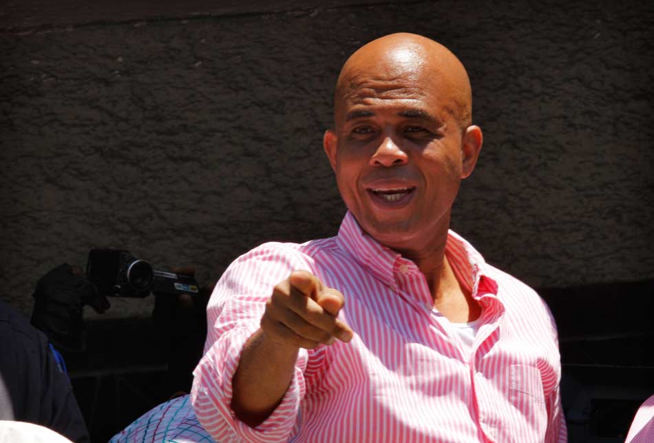 UE sanciona a Michel Martelly por vínculos bandas haitianas