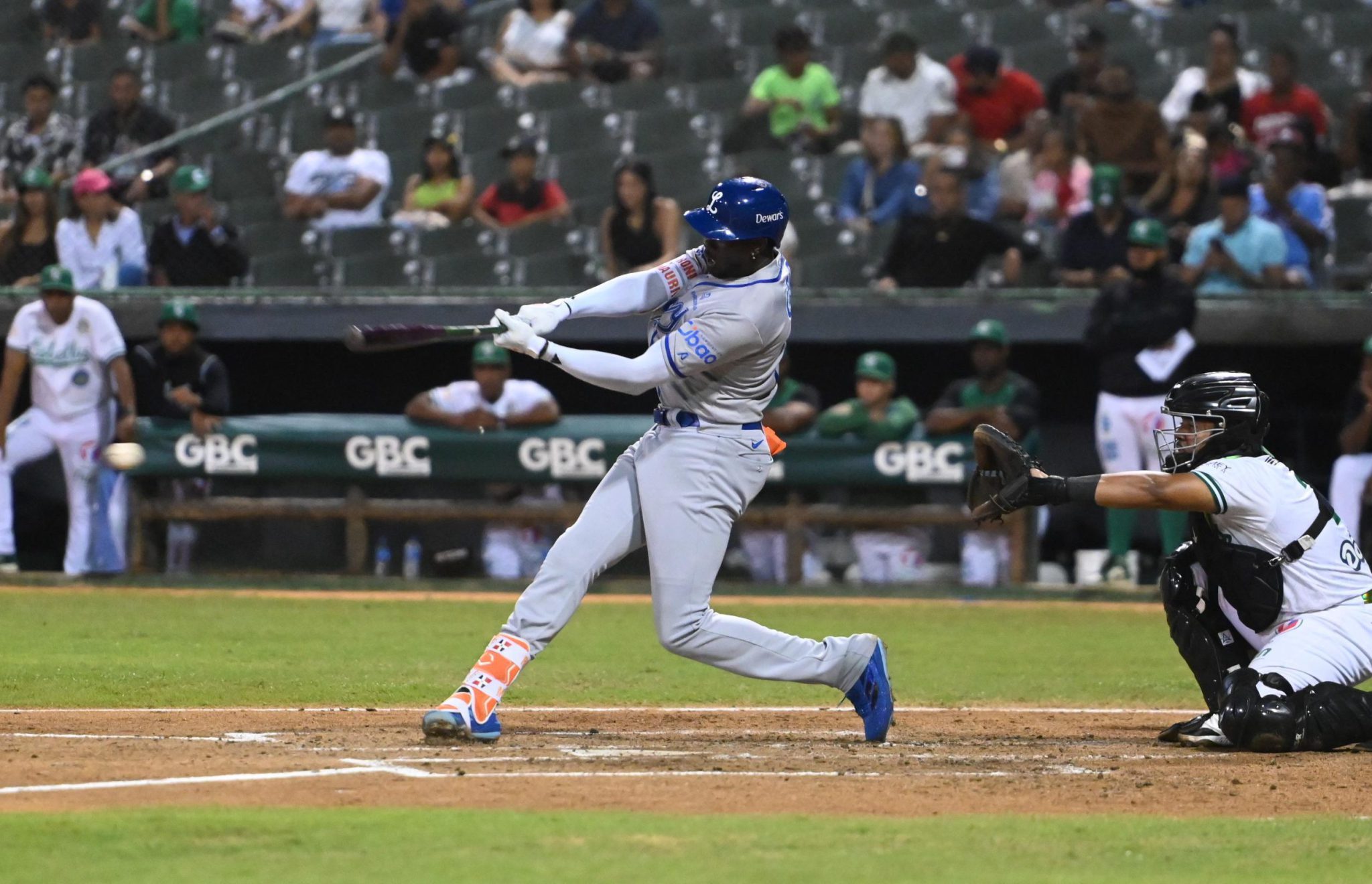 Licey, Leones y Toros obtienen triunfos en beisbol dominicano imagen