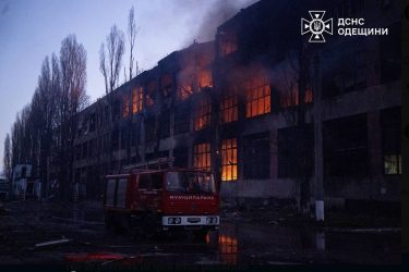 Zelenski denuncia un ataque ruso con 450 drones y 30 misiles Zelenski denuncia un ataque ruso con 450 drones y 30 misiles