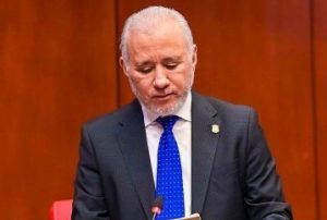 Senador SD pide aplicar la ley  extinción para recuperar dinero