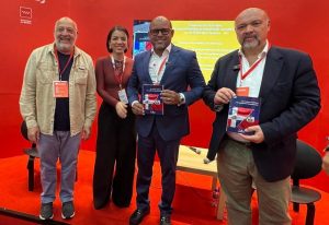 MEXICO: Comunicador de RD presenta libro en Guadalajara