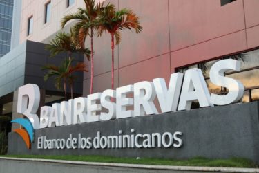 Banreservas recibe premio como Mejor Banco dominicano