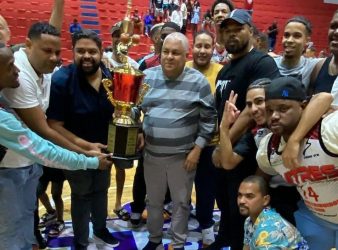 Buitres conquista campeonato baloncesto superior de SC 2025