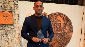 Cirujano exhorta a pacientes evitar los excesos en Navidad