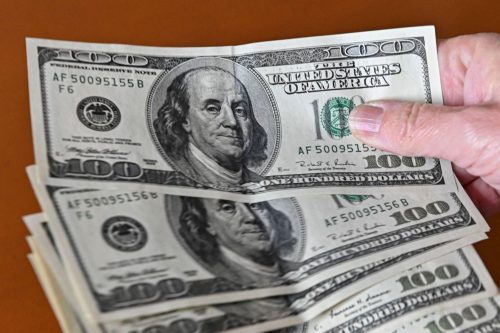 El dólar bajó otros 14 cts; este martes era vendido a RD$63.58 El dólar bajó otros 14 cts; este martes era vendido a RD$63.58