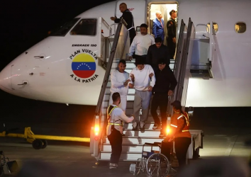 Venezuela autoriza deportación EU en medio de crisis de vuelos