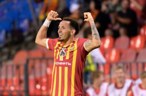 Dominicano Edarlyn Reyes se destaca en el fútbol de Rusia