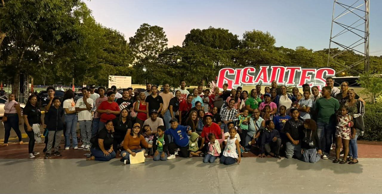 Gigantes Cibao congregan niños y jóvenes con discapacidad imagen