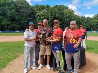 Rinden homenaje a laureados deportistas de San Cristóbal