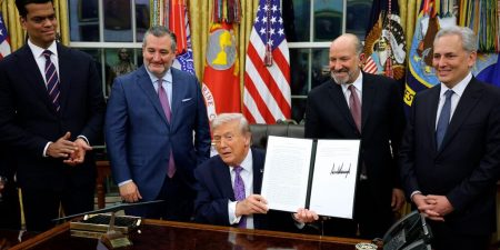 EEUU: Trump firma orden para impedir estados regulen la IA EEUU: Trump firma orden para impedir estados regulen la IA