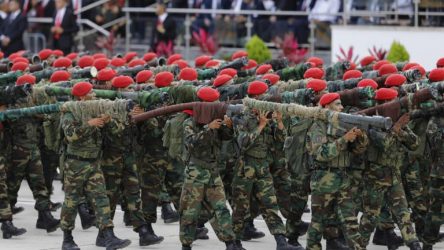 VENEZUELA: Maduro anuncia refuerzo militar 5.600 soldados VENEZUELA: Maduro anuncia refuerzo militar 5.600 soldados