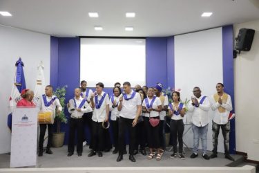 Supérate gradúa 90 jóvenes en situación de discapacidad en RD Supérate gradúa 90 jóvenes en situación de discapacidad en RD