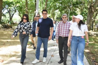 Ministro de Turismo supervisa reconstrucción parque La Caleta Ministro de Turismo supervisa reconstrucción parque La Caleta