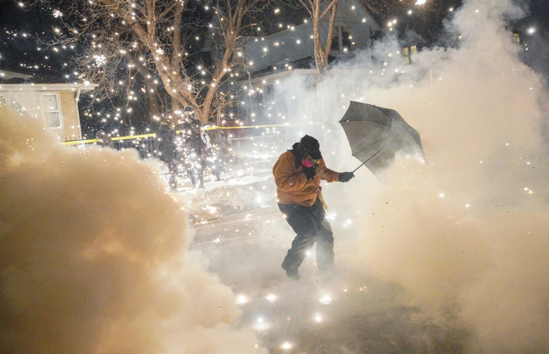 Jueza prohíbe al ICE usar gases y detener en Minnesota (EEUU)