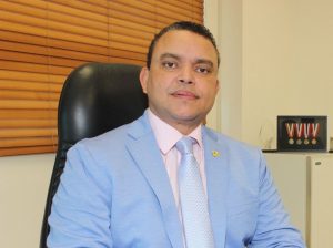 Julio C. Landrón es designado director Servicio Nacional Salud