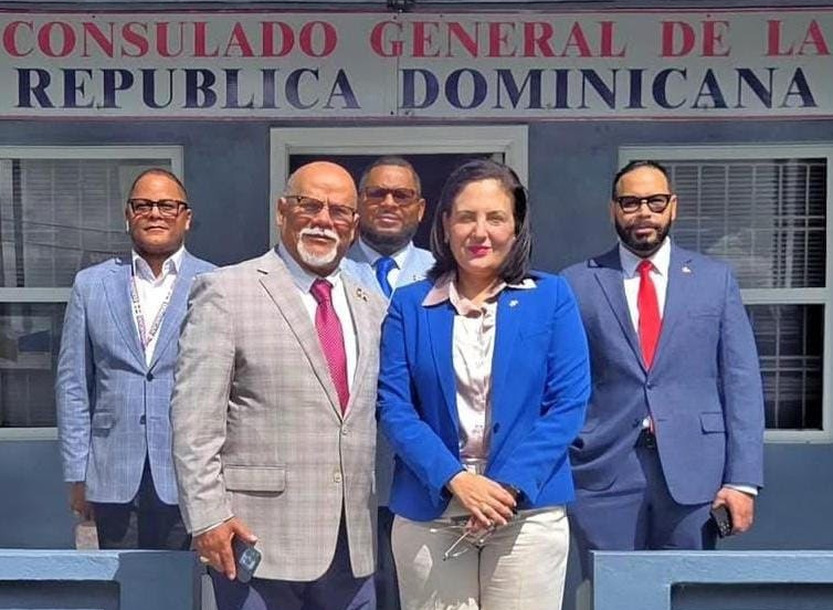 Asume nuevo cónsul RDislas Antigua y Barbuda imagen