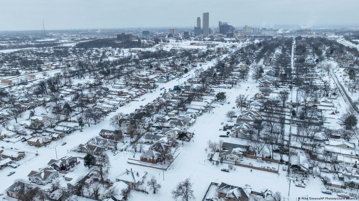 EEUU: Más de un millón clientes sin electricidad por tormenta imagen