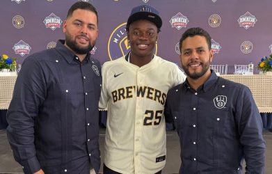 Milwaukee presenta prospectos en inicio firmas internacionales