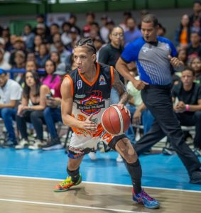 Antonio Guzmán empata ante Savica la final del TBS Higüey