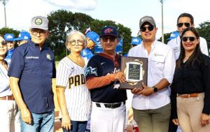 Con cuatro equipos inauguran Softbol Liga Añeja Santiago CC