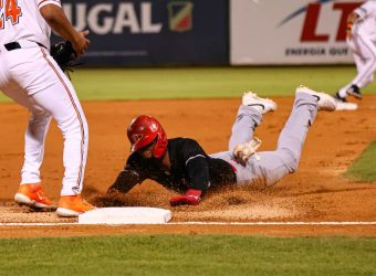 Leones dispone Toros; Aguilas sufren pero vencen a Gigantes Leones dispone Toros; Aguilas sufren pero vencen a Gigantes