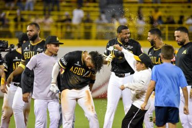 Toros y Aguilas siguen firmes en segundo lugar del round robin