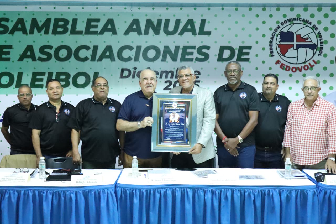 FEDOVOLI continúa fomento del deporte de la malla alta en RD imagen