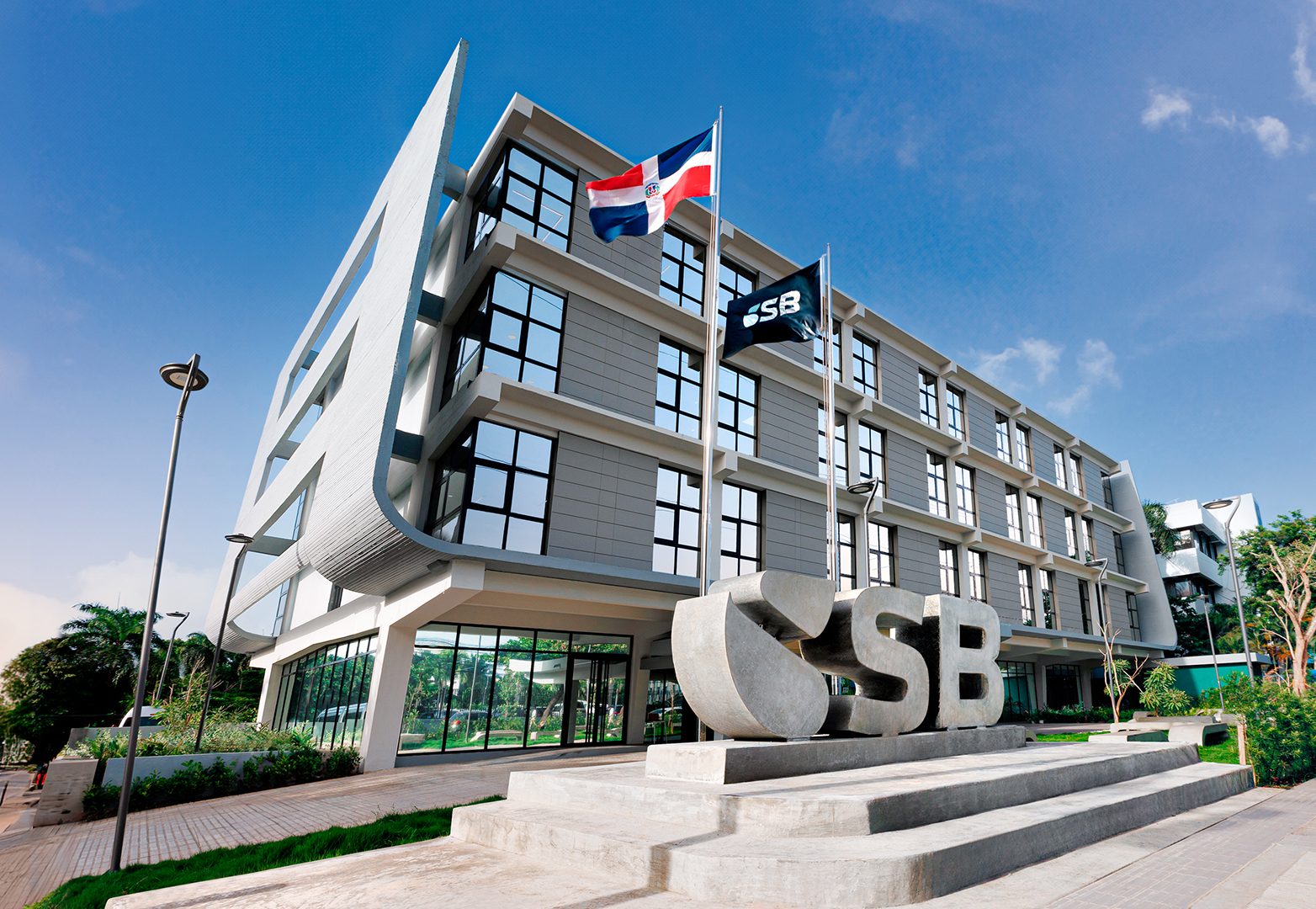 Activos banca crecieron 7.9% y alcanzaron RD$4.15 billones imagen