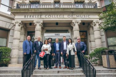 AES Dominicana y EGE ITABO hacen posible Berklee en SD 