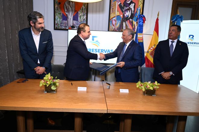 Banreservas y CaixaBank España renuevan acuerdo para remesas imagen