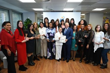 MADRID: Voluntariado Banreservas pone libro en circulación