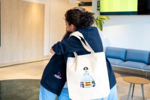 Hospiten celebra el Día Internacional del Abrazo