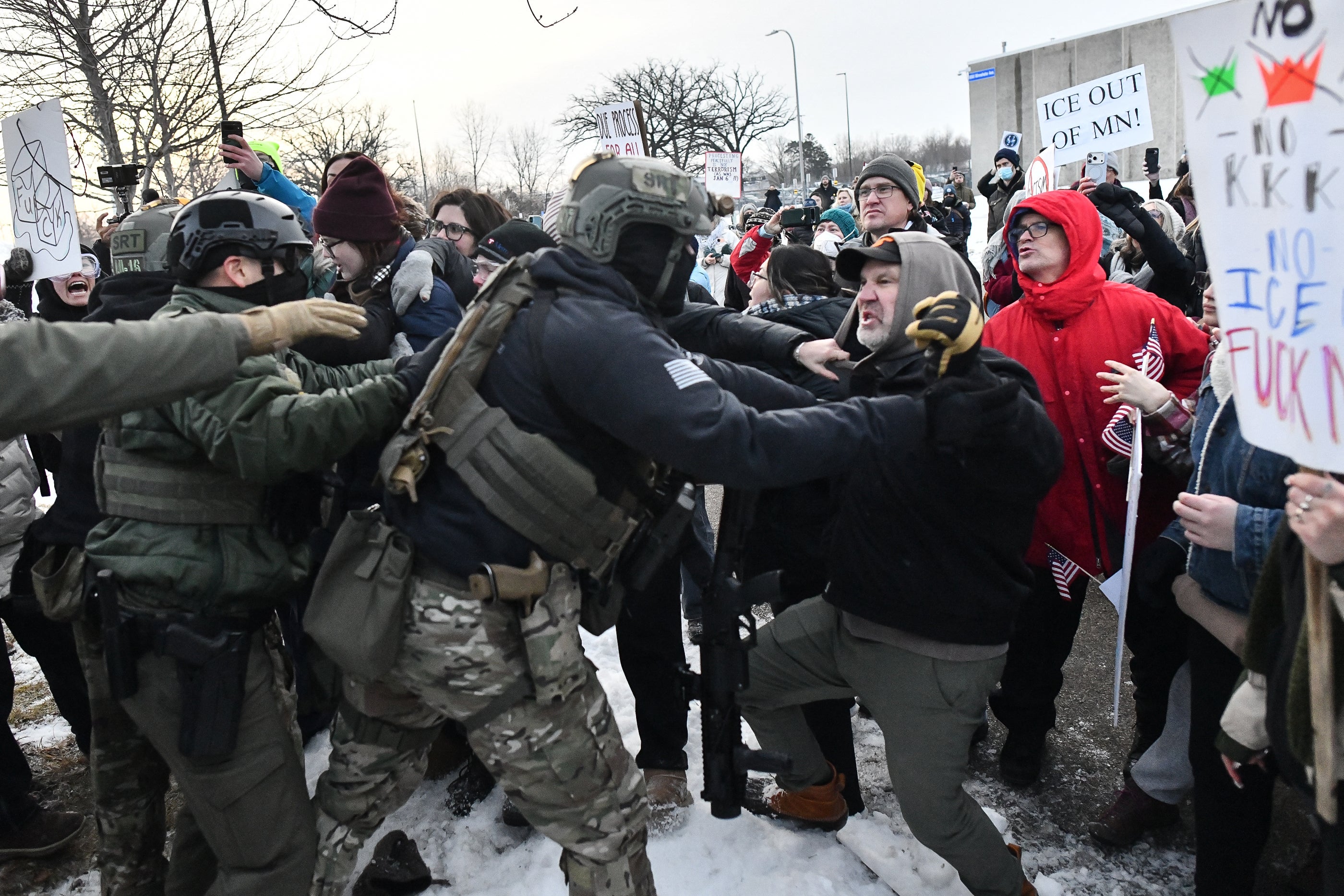 Trump opina que manifestantes Minnesota son «bien pagados» imagen