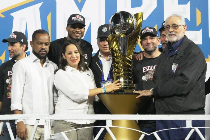 Leones del Escogido se coronan campeones beisbol dominicano Leones del Escogido se coronan campeones beisbol dominicano
