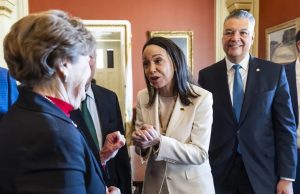 Machado dice le «presentó» a Trump medalla Nobel de la Paz Machado dice le «presentó» a Trump medalla Nobel de la Paz