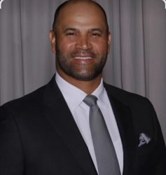 Estrellas reciben a Albert Pujols